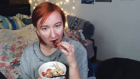 Snapshot of nika_fuchs chatting on December 24, 2024, 5:16 am Nika online show from December 24, 2024, 5:16 am