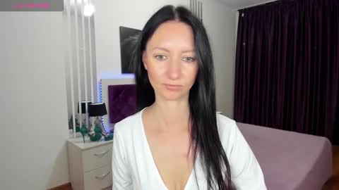 NikaLewis online show from September 18, 2025, 4:36 am