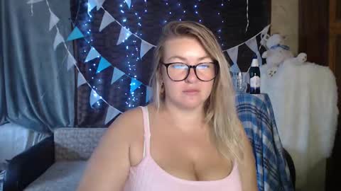 Nika online show from September 26, 2025, 3:32 am