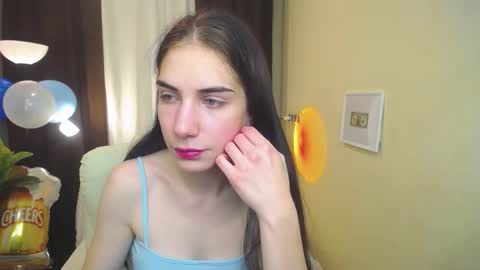 nikastarkk online show from September 23, 2025, 6:27 am