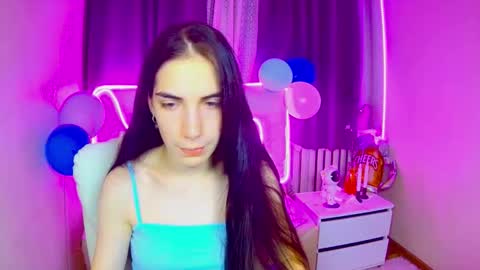 nikastarkk online show from September 26, 2025, 6:28 am