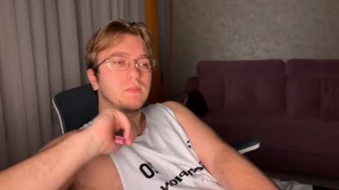 Celine online show from November 28, 2025, 3:53 am