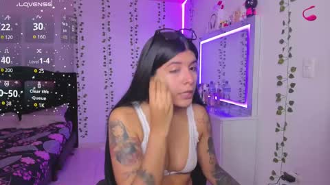 Snapshot of nikibryce_ chatting on November 22, 2025, 6:51 pm Niki online show from November 22, 2025, 6:51 pm