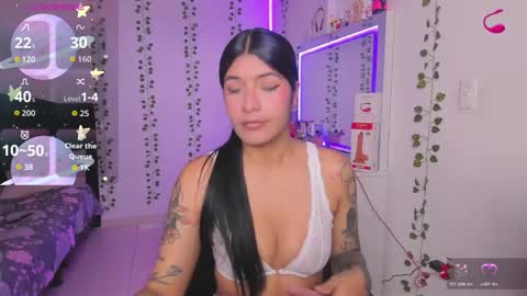 Snapshot of nikibryce_ chatting on December 14, 2025, 1:49 pm Niki online show from December 14, 2025, 1:49 pm