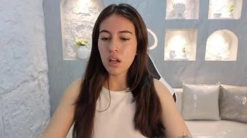 Online 2200 to 600 online show from October 26, 2025, 8:04 pm