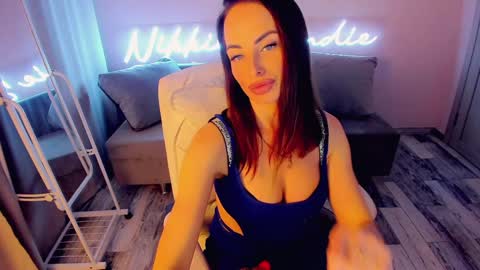 nikki_blondiee online show from January 3, 2025, 10:20 am