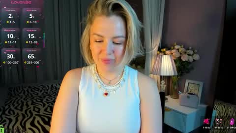 Snapshot of nikki_kai chatting on October 20, 2025, 12:44 am Nikki online show from October 20, 2025, 12:44 am