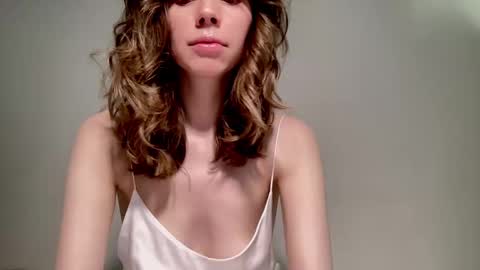 Snapshot of nikki_mi chatting on December 13, 2024, 10:30 am Nikki online show from December 13, 2024, 10:30 am