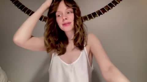 Snapshot of nikki_mi chatting on December 25, 2024, 10:06 am Nikki online show from December 25, 2024, 10:06 am