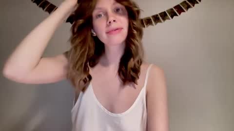 Snapshot of nikki_mi chatting on December 27, 2024, 1:18 pm Nikki online show from December 27, 2024, 1:18 pm