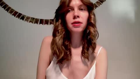 Snapshot of nikki_mi chatting on January 17, 2025, 10:11 am Nikki online show from January 17, 2025, 10:11 am