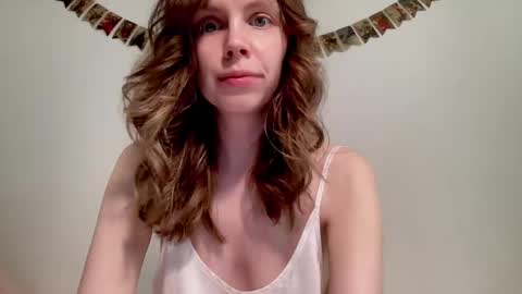 Snapshot of nikki_mi chatting on February 5, 2025, 1:11 pm Nikki online show from February 5, 2025, 1:11 pm