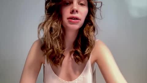 Snapshot of nikki_mi chatting on February 21, 2025, 10:07 am Nikki online show from February 21, 2025, 10:07 am