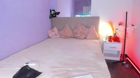 Snapshot of nikkibust chatting on October 21, 2025, 7:58 pm Nikki online show from October 21, 2025, 7:58 pm