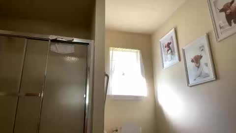 Snapshot of nikkisix9367 chatting on January 7, 2025, 8:31 pm Nick kief online show from January 7, 2025, 8:31 pm