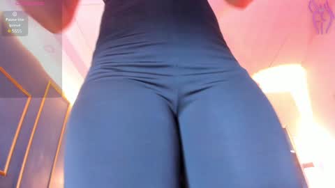     online show from February 6, 2025, 2:11 am