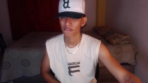 Snapshot of niklaus_wolf chatting on October 30, 2025, 2:35 am niklaus_wolf online show from October 30, 2025, 2:35 am