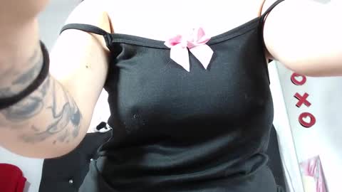 Snapshot of nikol_winick chatting on March 4, 2025, 4:20 pm nikol_winick online show from March 4, 2025, 4:20 pm