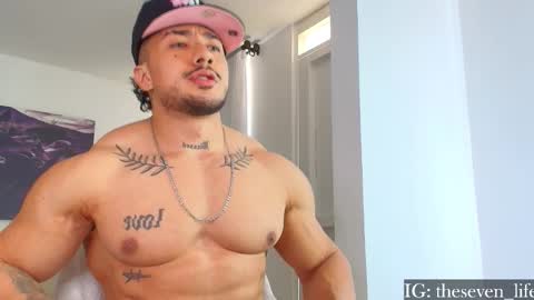 Niko online show from December 3, 2025, 6:17 pm