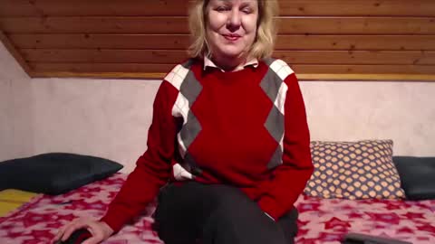 Snapshot of nikole111 chatting on December 26, 2024, 3:53 pm Nikole1 online show from December 26, 2024, 3:53 pm