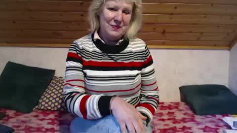 Snapshot of nikole111 chatting on January 31, 2025, 11:24 am Nikole1 online show from January 31, 2025, 11:24 am