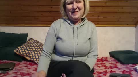 Snapshot of nikole111 chatting on February 14, 2025, 3:05 pm Nikole1 online show from February 14, 2025, 3:05 pm