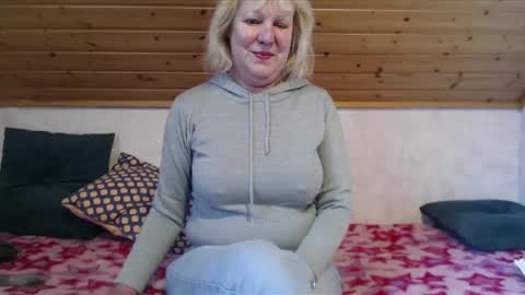 Snapshot of nikole111 chatting on February 16, 2025, 10:32 am Nikole1 online show from February 16, 2025, 10:32 am