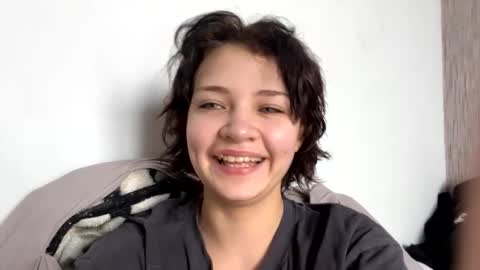 Snapshot of nikoli_naw chatting on March 7, 2025, 7:52 am nikoli_naw online show from March 7, 2025, 7:52 am