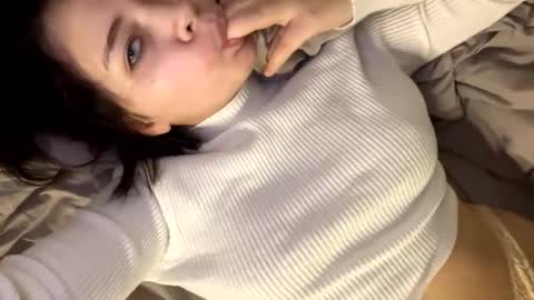 Snapshot of nikoli_naw chatting on March 9, 2025, 8:10 pm nikoli_naw online show from March 9, 2025, 8:10 pm