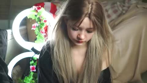 Snapshot of nikoli_naw chatting on September 12, 2025, 4:23 am nikoli_naw online show from September 12, 2025, 4:23 am