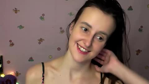 Nikolleta online show from December 4, 2025, 1:31 pm