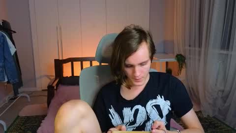 Snapshot of nikompell chatting on March 12, 2025, 12:10 am niko online show from March 12, 2025, 12:10 am