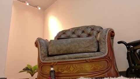 Snapshot of niky_smit chatting on March 6, 2025, 6:05 pm NIKY SMIT online show from March 6, 2025, 6:05 pm