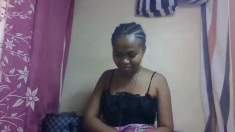 nilah online show from November 25, 2025, 1:55 pm