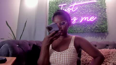 Snapshot of nilosolem12 chatting on January 25, 2025, 7:28 pm nilo solem online show from January 25, 2025, 7:28 pm