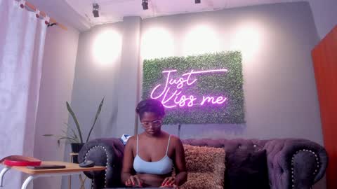 Snapshot of nilosolem12 chatting on January 28, 2025, 3:35 pm nilo solem online show from January 28, 2025, 3:35 pm