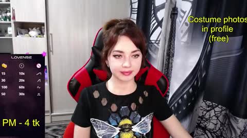 Snapshot of nimfeya chatting on October 27, 2025, 7:18 pm Nimfeya online show from October 27, 2025, 7:18 pm