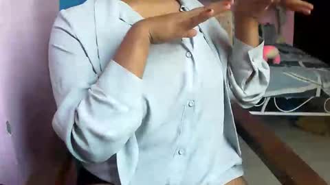 Nimarit Kaur online show from November 7, 2025, 6:57 am