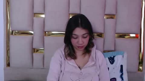 Nina Carther online show from November 15, 2025, 11:07 am