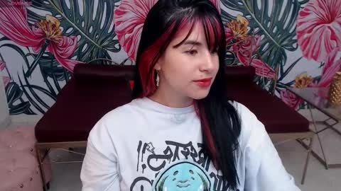 Snapshot of nina_harpper chatting on September 18, 2025, 8:11 pm Nina online show from September 18, 2025, 8:11 pm