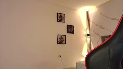 Snapshot of nina_rouge7 chatting on November 30, 2025, 2:54 pm N I N A online show from November 30, 2025, 2:54 pm