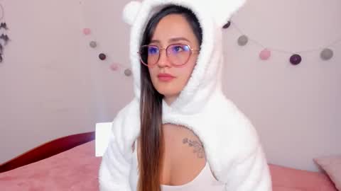 Nina online show from October 30, 2025, 11:55 am