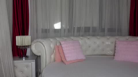 Snapshot of ninacrystal chatting on February 26, 2025, 6:15 am NinaCrystal online show from February 26, 2025, 6:15 am