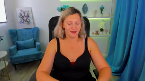 Snapshot of ninastarle chatting on September 21, 2025, 11:45 am ninastarle online show from September 21, 2025, 11:45 am