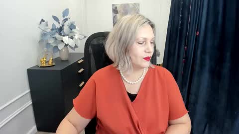 ninastarle online show from November 22, 2025, 5:06 am