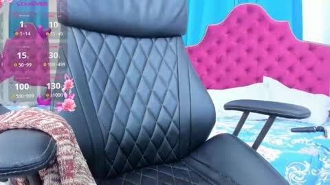 nina dee online show from March 6, 2025, 8:41 am