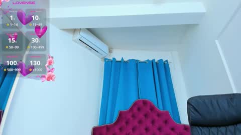 nina dee online show from September 29, 2025, 3:33 am