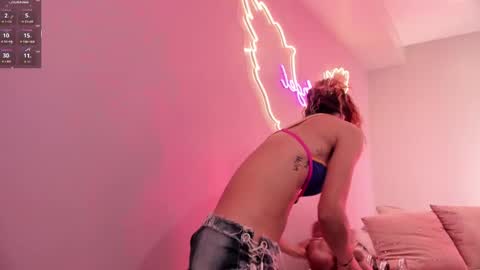 Snapshot of ninna_monroe_ chatting on October 28, 2025, 4:09 pm Ninna online show from October 28, 2025, 4:09 pm