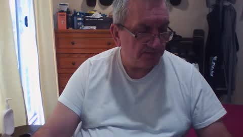 Dennis online show from October 26, 2025, 1:39 pm