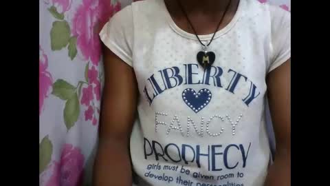 nirinahfy online show from November 11, 2025, 2:55 am